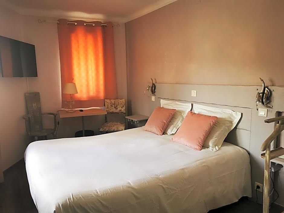 Hotel Restaurant Planes