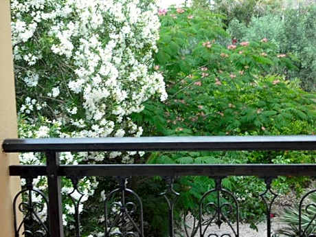 Apartment (4 Adults)