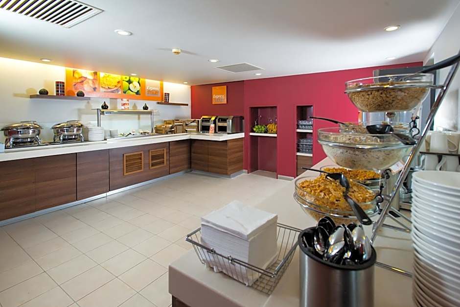 Holiday Inn Express Leeds City Centre By IHG