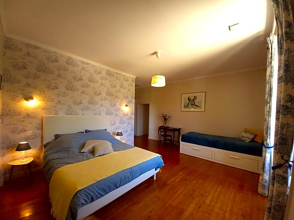Au pays de Jacquou : Chambre d’hôtes et table d’hôtes
