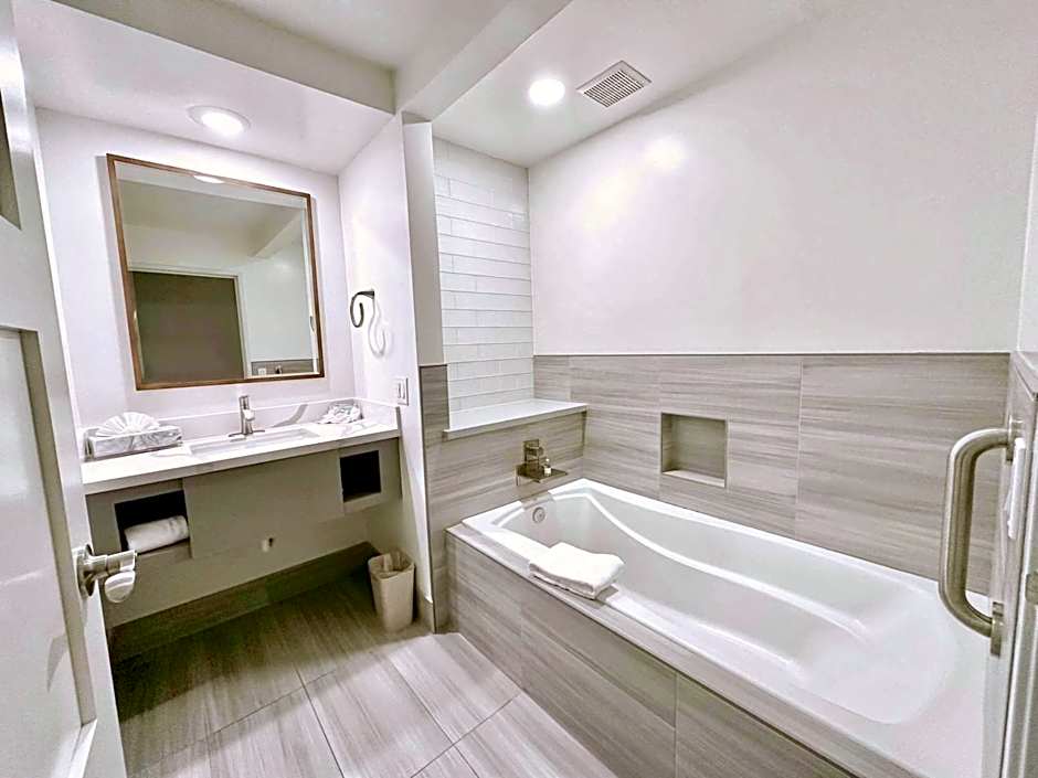 The Volare, Ascend Hotel Collection