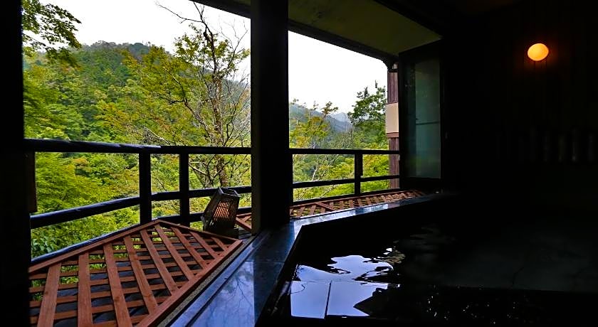 Momijiya Honkan Takao Sansou Ryokan