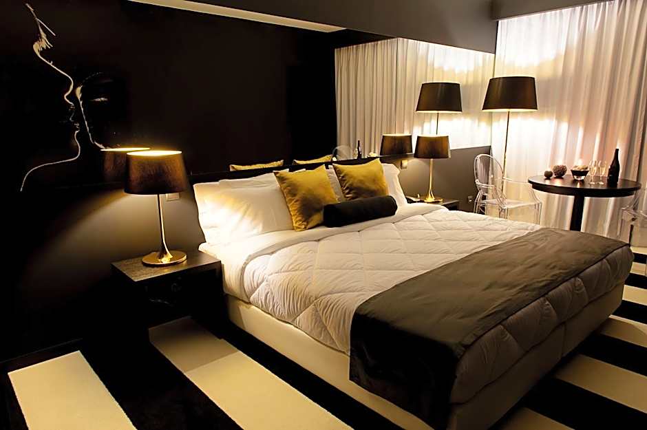 Vinyl M Hotel - Adults Only