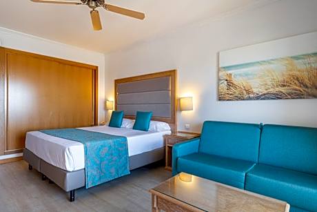 Family Plus Room with Pool View