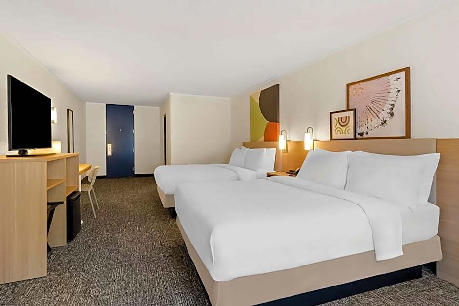 Spark by Hilton Daleville Roanoke North