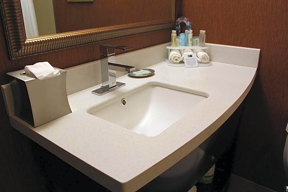 Holiday Inn Express Lewisburg - New Columbia By IHG