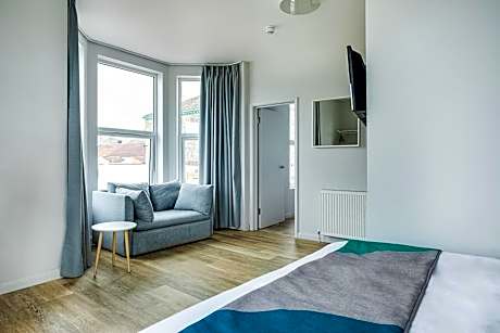 Deluxe Family Apartment