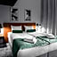 MONTOWNIA Lofts & Experience