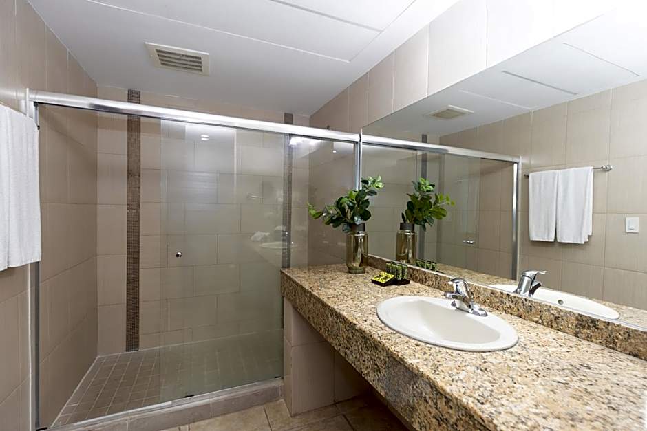 Victoria Hotel and Suites Panama
