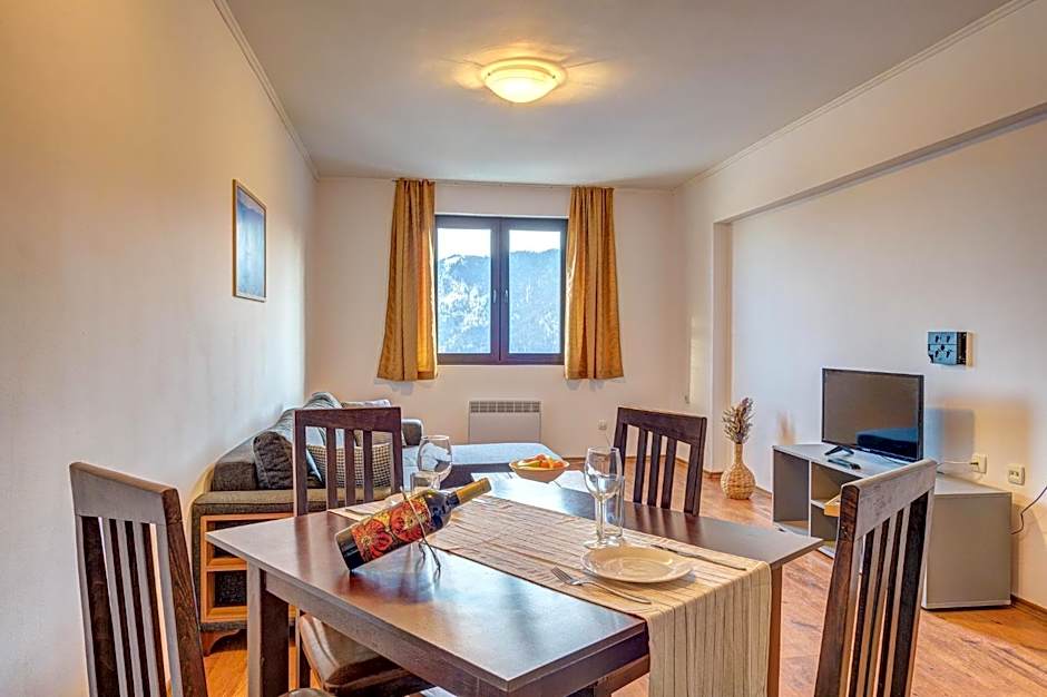 Complex Silver Hills