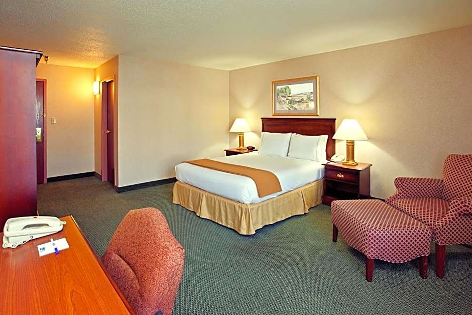 Holiday Inn Express and Suites Pittsburgh West Mifflin By IHG