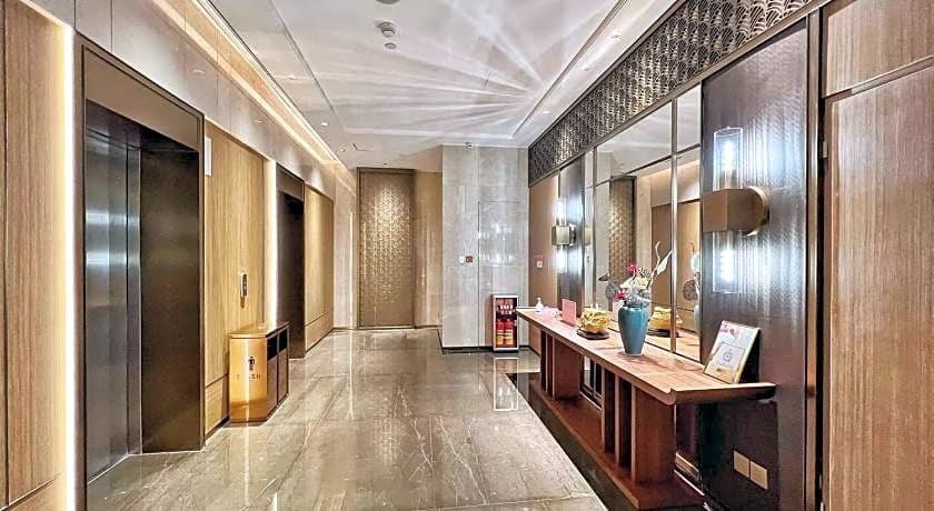 Landmark International Hotel