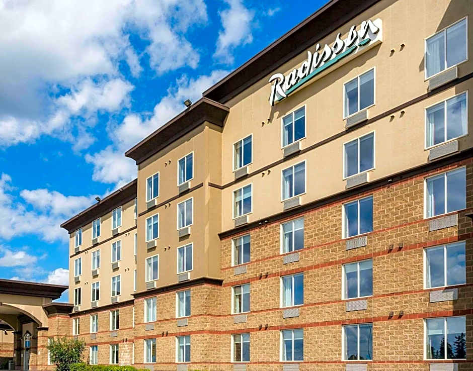 Radisson Hotel & Suites Fort Mcmurray
