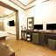 H  Hotel
