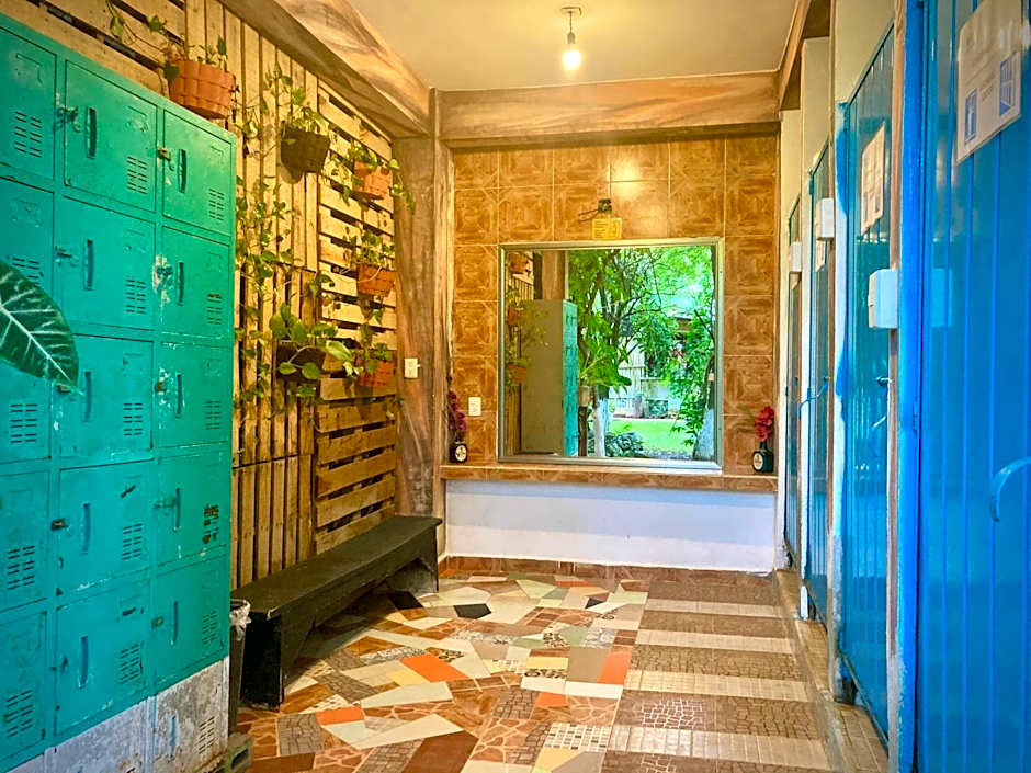 Yaxche Centro Hostal y Camping