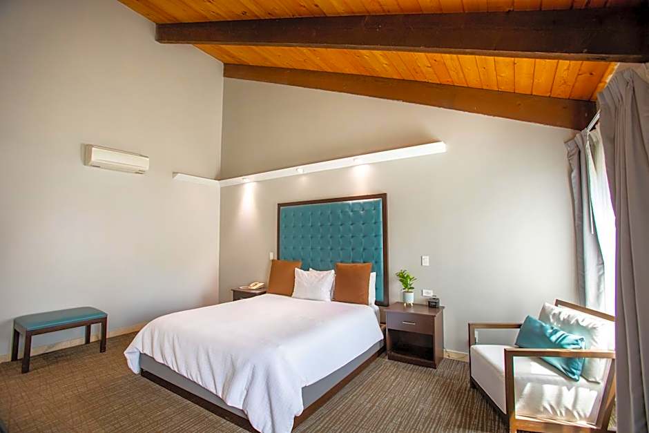 Munras Inn