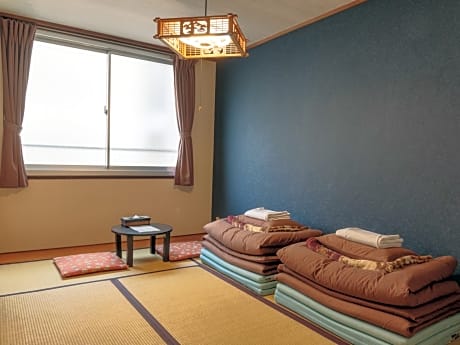 Japanese-Style Twin Room with Shared Bathroom