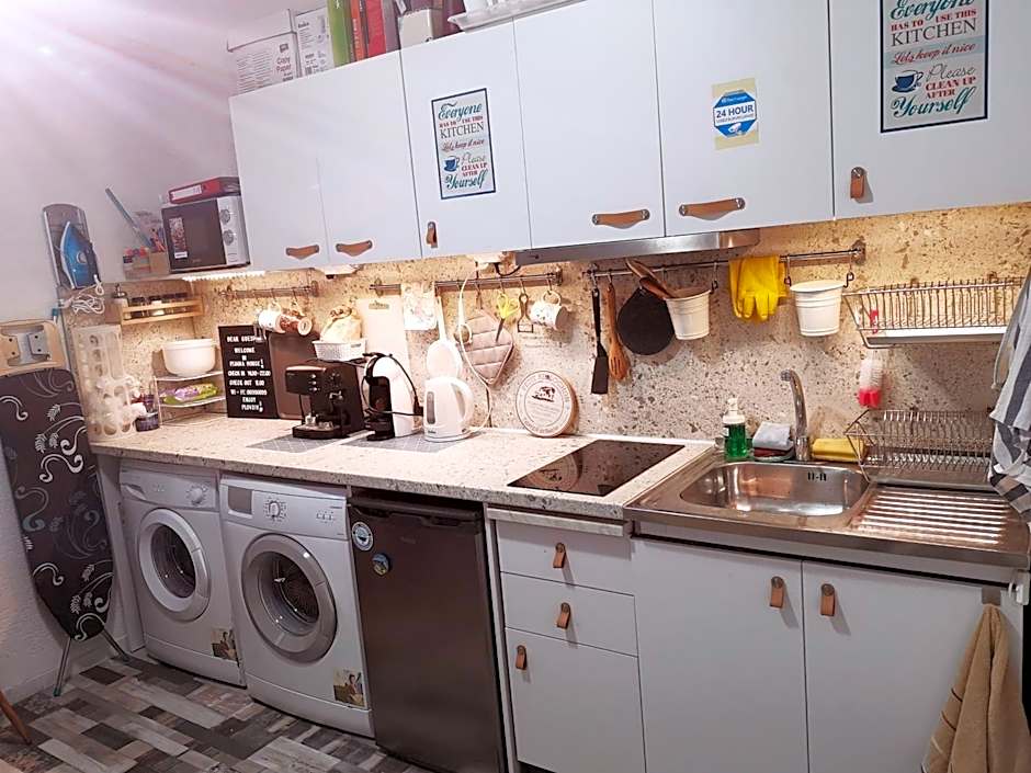 PIJAMA HOUSE - Bike & Bed