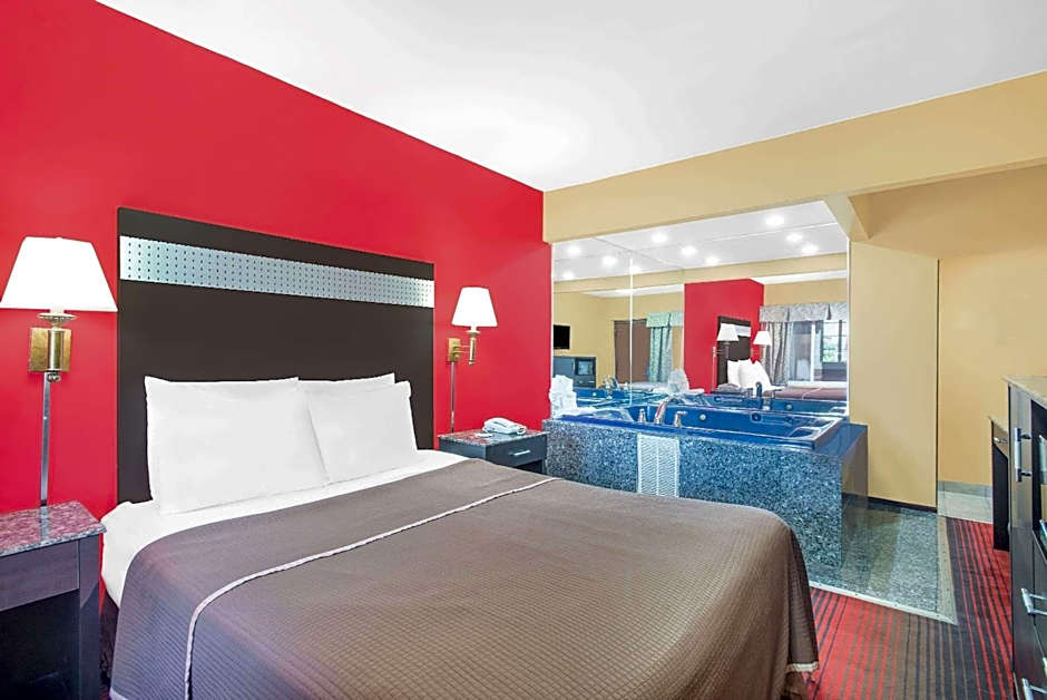 Howard Johnson by Wyndham North Bergen