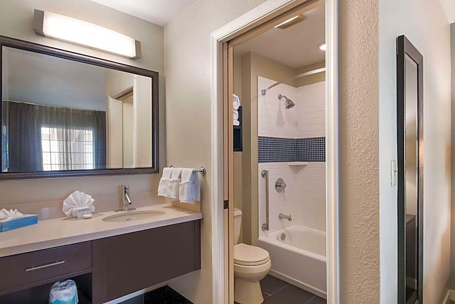 Sonesta ES Suites Dulles Airport