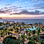 Conrad Punta de Mita