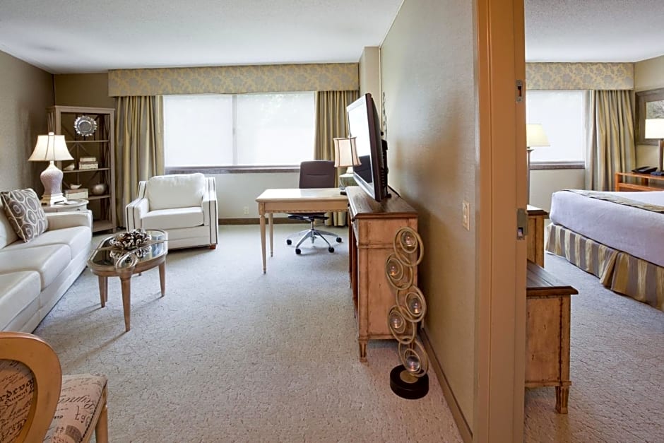 Crowne Plaza Minneapolis West by IHG