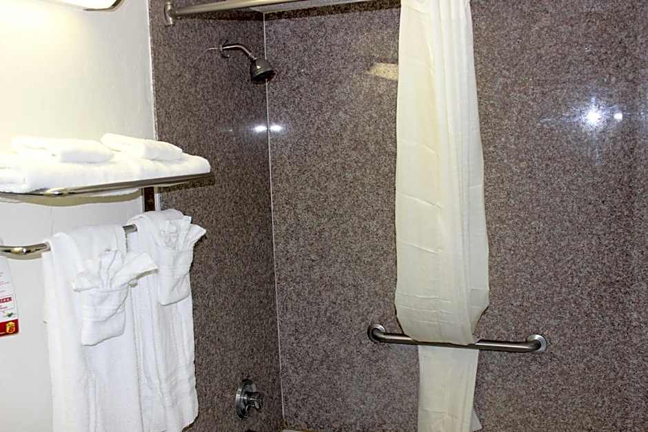 Super 8 by Wyndham Tuscaloosa