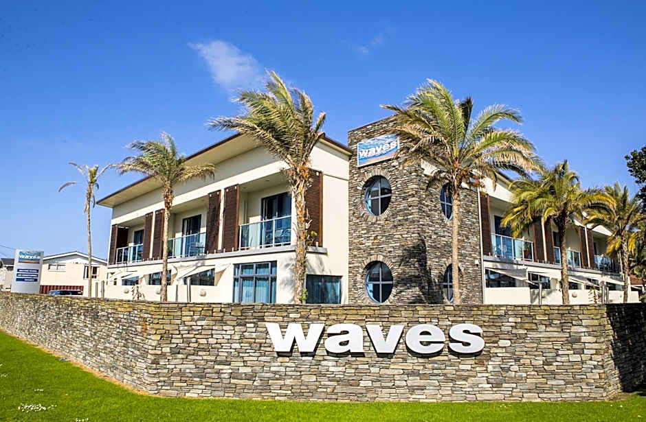 Photo 1 of 42 of Waves