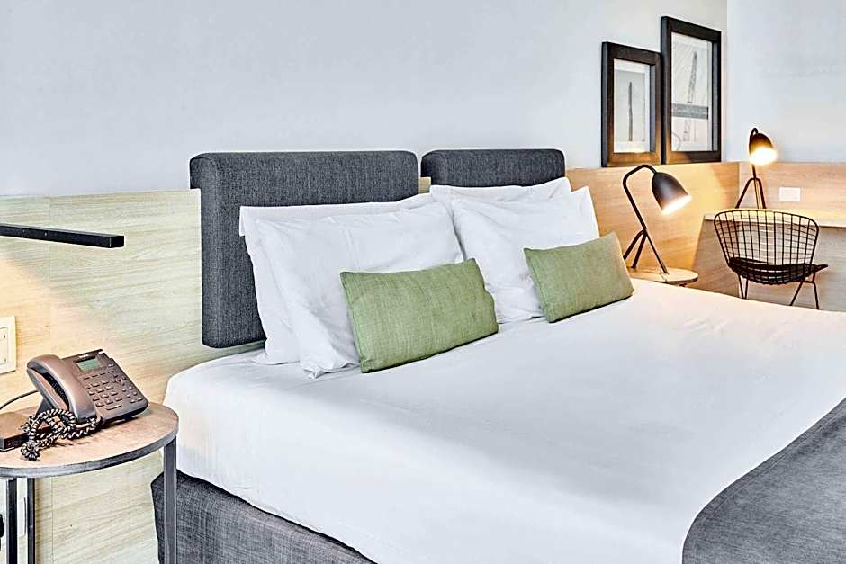 Dazzler by Wyndham Rosario