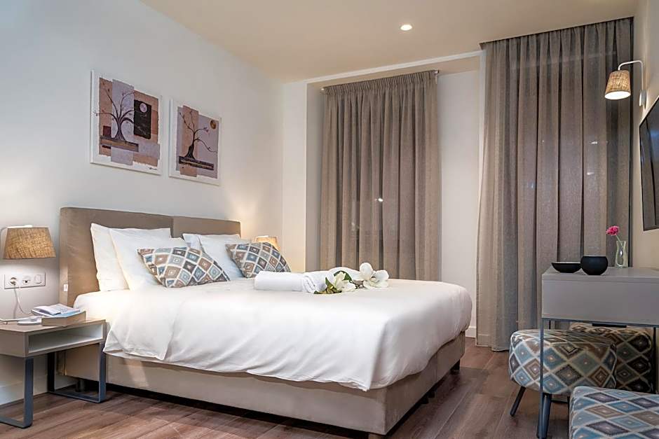 Urban Nest - Suites & Apartments