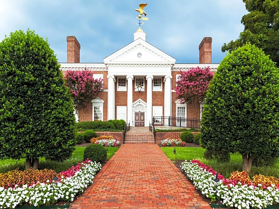 Virginia Crossings Hotel, Tapestry Collection by Hilton
