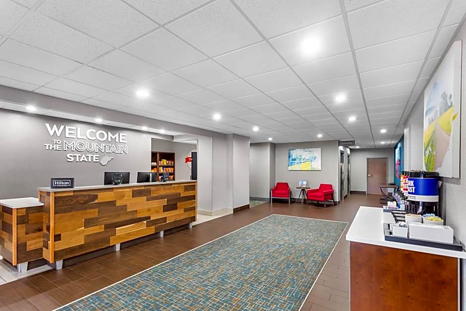 Hampton Inn By Hilton Huntington University Area