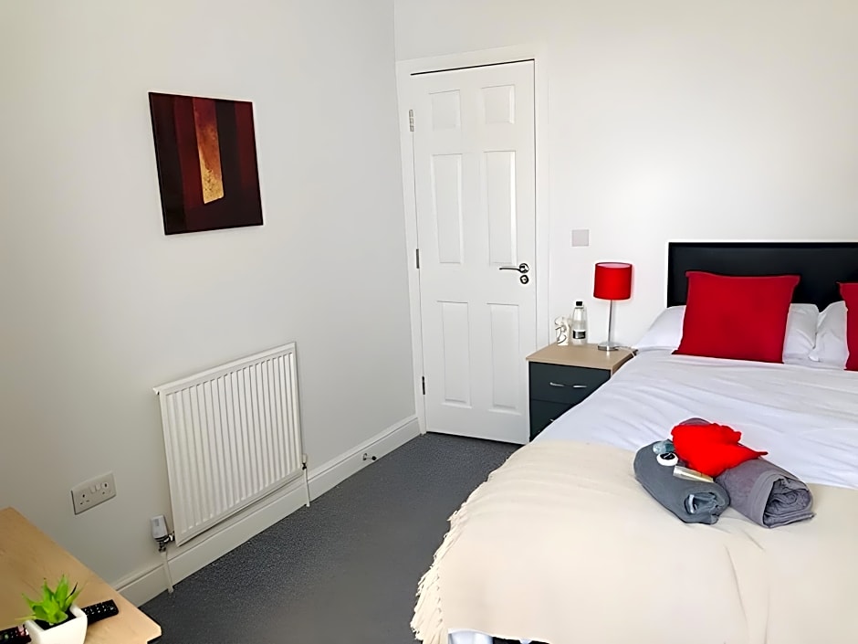 Townhouse @ 51 Balfour St -Stoke