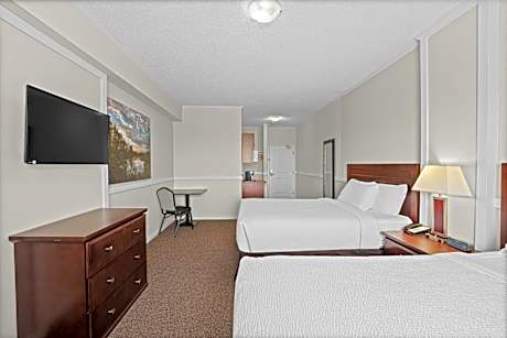 Queen Room with Two Queen Beds - Non-Smoking