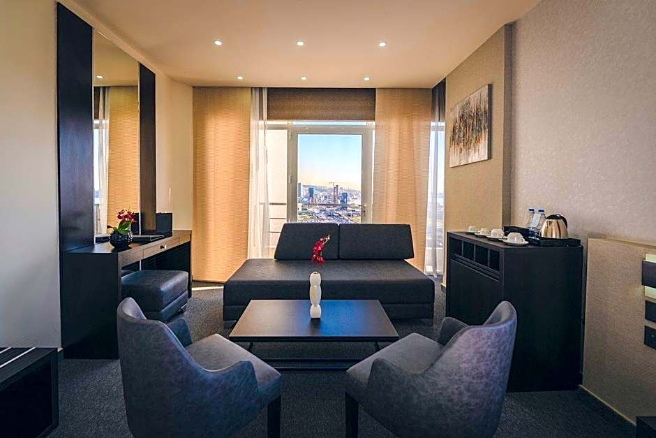 LOUIS V HOTEL LEBANON