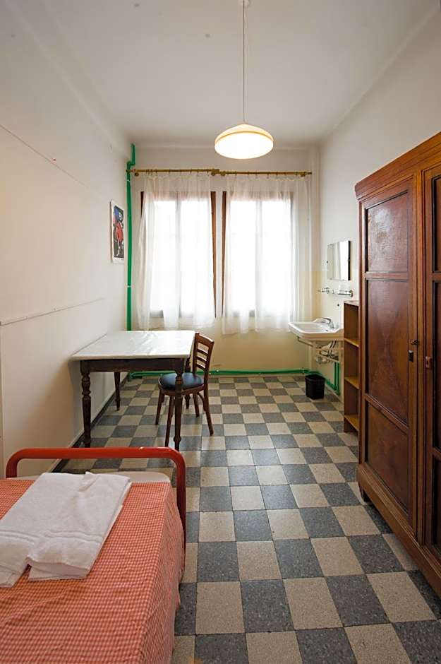 Ostello Domus Civica