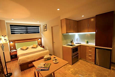 Studio - Interconnecting