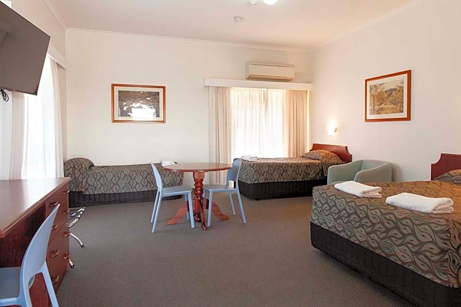 The Kidman Wayside Inn