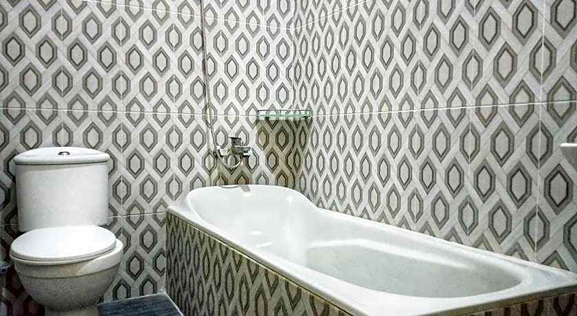 Urbanview Hotel Rifal Home Tegal