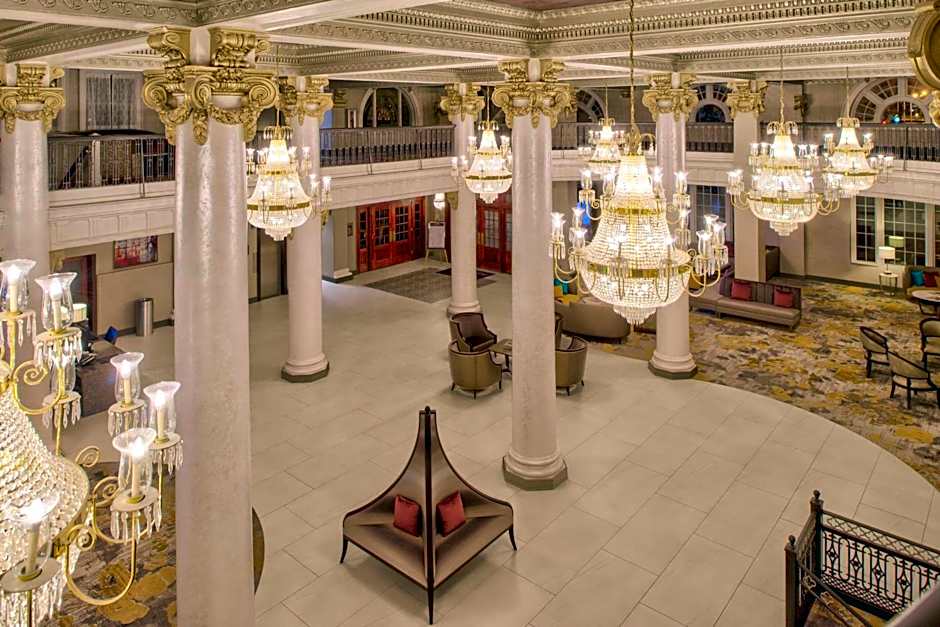 DoubleTree by Hilton Hotel Utica