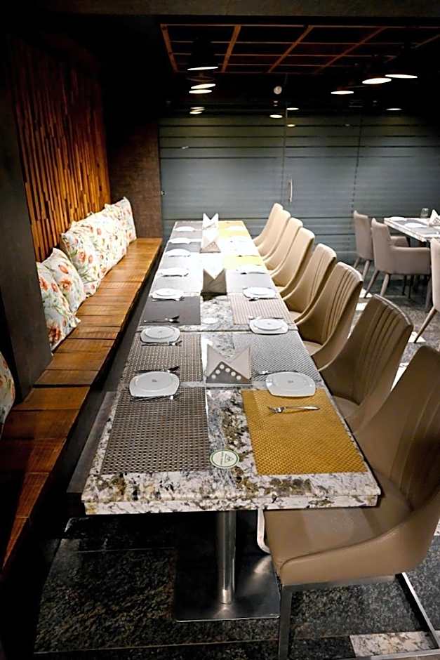  Hotel Crystal Residency