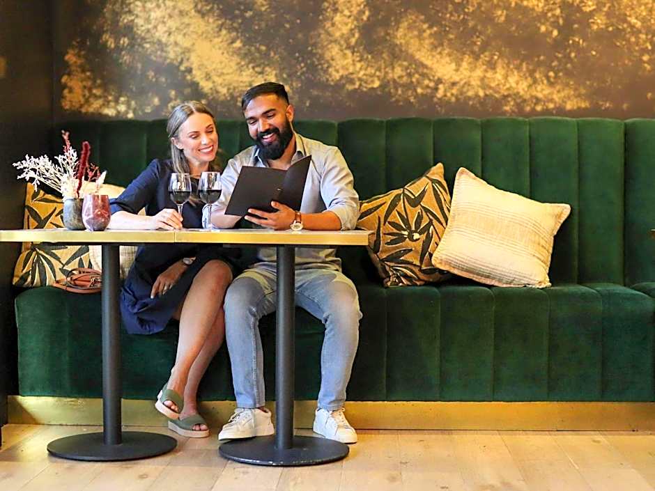 THE SEBEL CANBERRA CIVIC