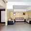 Capital O Veracruz Suites
