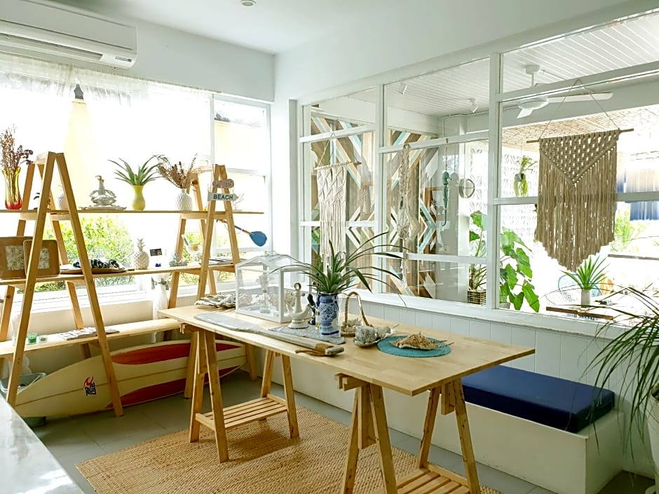 Chill House at Naiyang