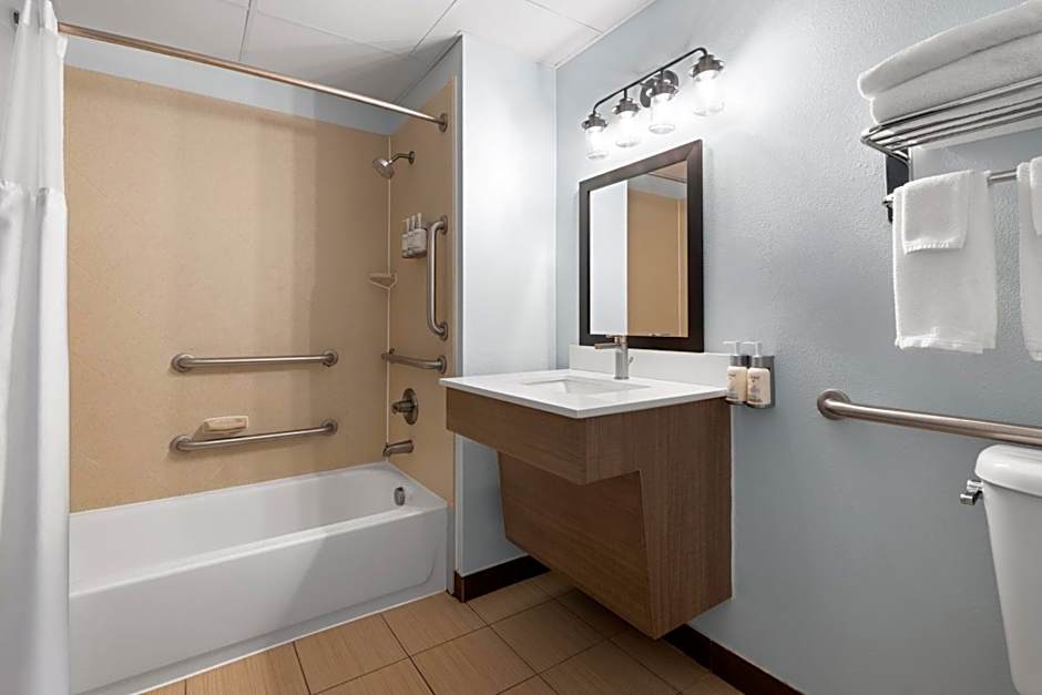 Garner Hotel Virginia Beach North by IHG