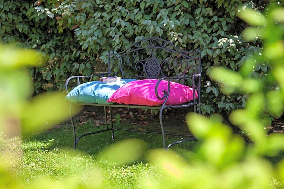 O'Myosotis - 400m Centre Historique - Parking Gratuit - Piscine et Jardin