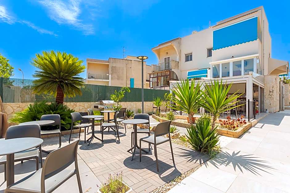 APULIA BLUE APARTEMENTS & B&B