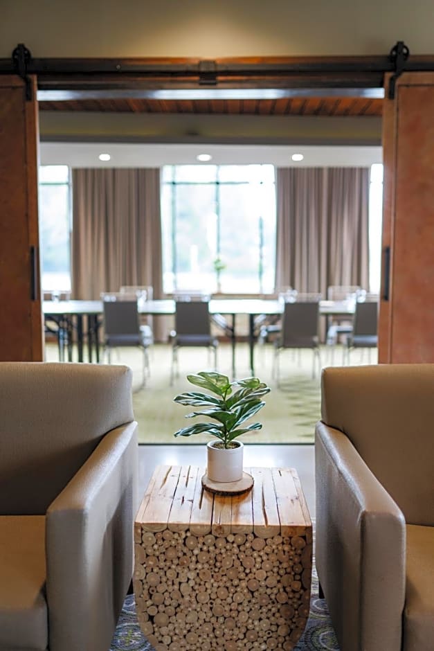 Hotel Indigo Traverse City By IHG