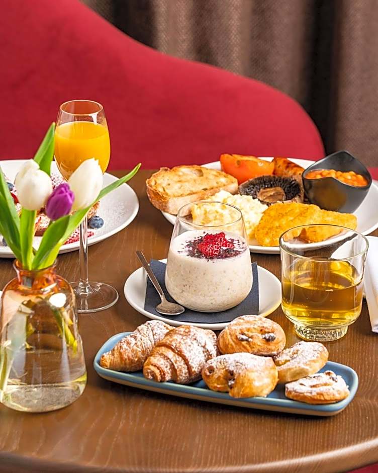 The Gantry London, Curio Collection by Hilton