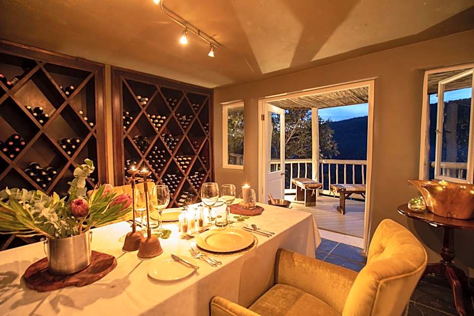 Clifftop Exclusive Safari Hideaway